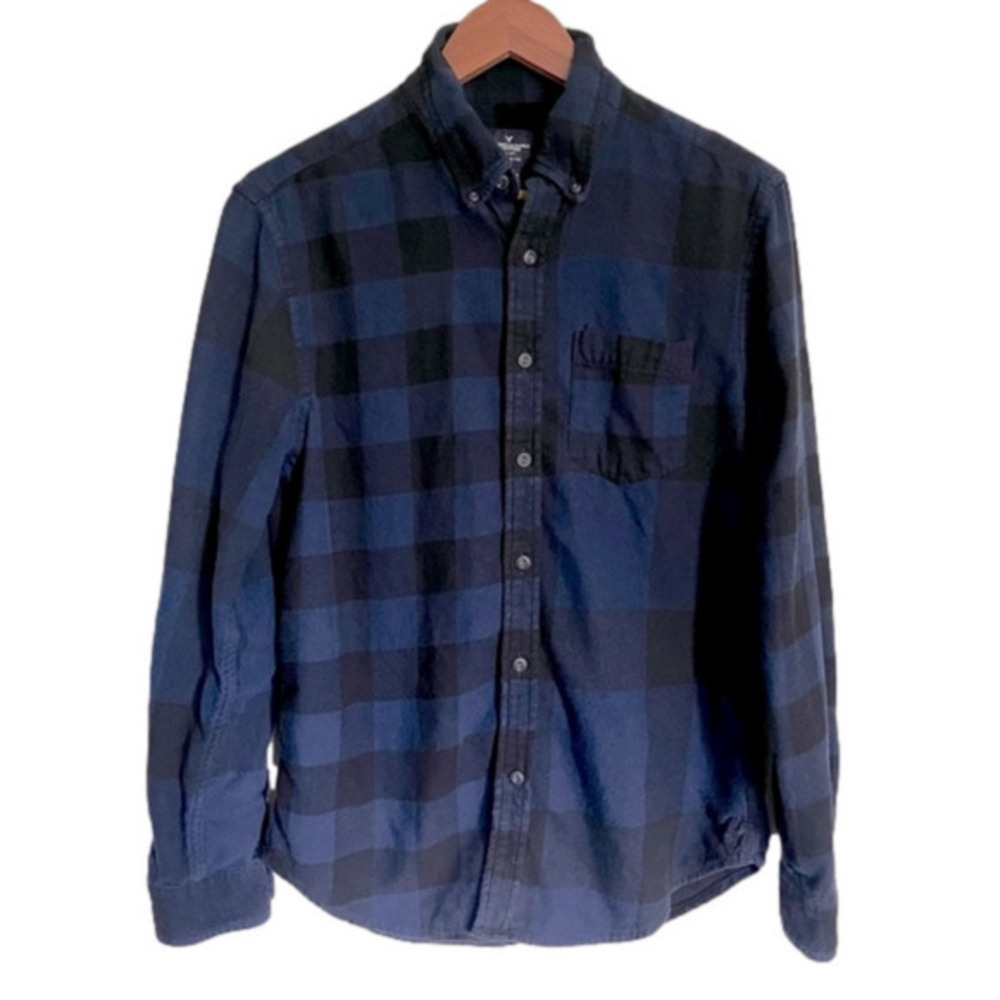American Eagle Button Down Flannel Black & Blue Plaid Men’s Shirt Size M